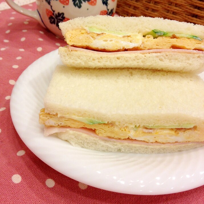 6枚切り食パンで♪ハム卵サンド